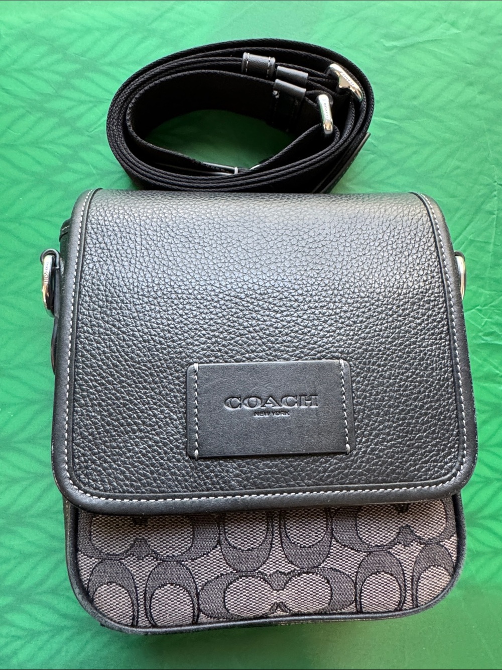 😎Coach Black 🖤Leather and Brown Signature Canvas Crossbody🖤 - Picture 4 of 17
